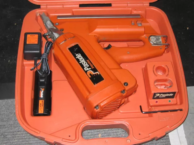 Paslode  30 deg. framing nailer #900420++Very Good Condition++