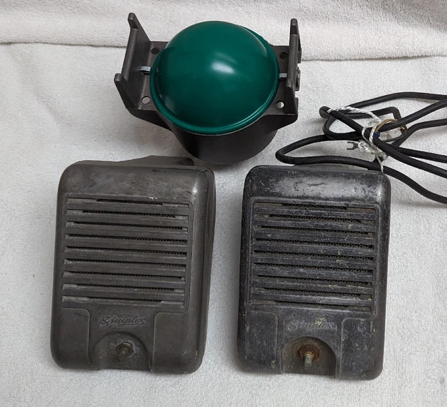Simplex Drive In Movie Speaker Set with Junction box