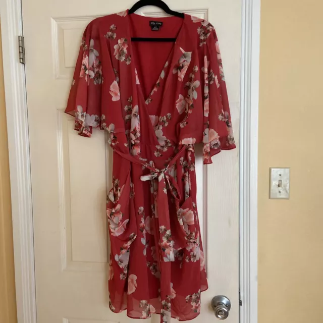 City Chic lotus floral faux wrap dress size M/18