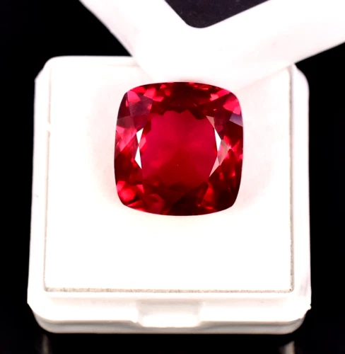 Rubis "Sang De Pigeon" Naturel En Vrac - 14 Carats - Forme Poire - Certifié GIR - Non Traité