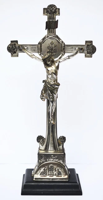 Altarkreuz Standkreuz Kreuz Zinn versilbert auf Holzsockel um 1900 Höhe 48 cm