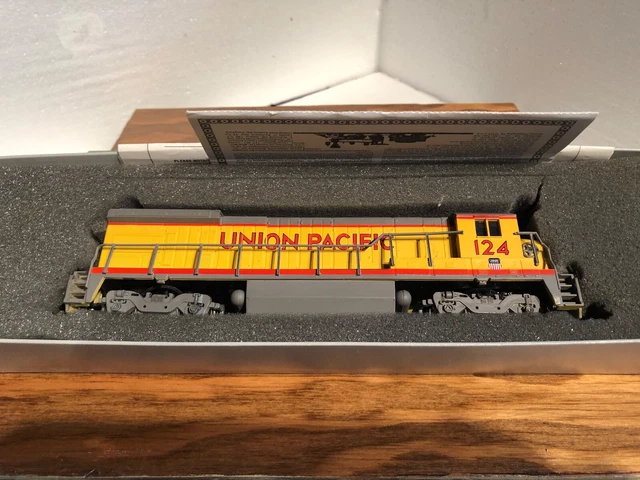 HO Scale Bachmann Plus Union Pacific B23-7 (23-711)