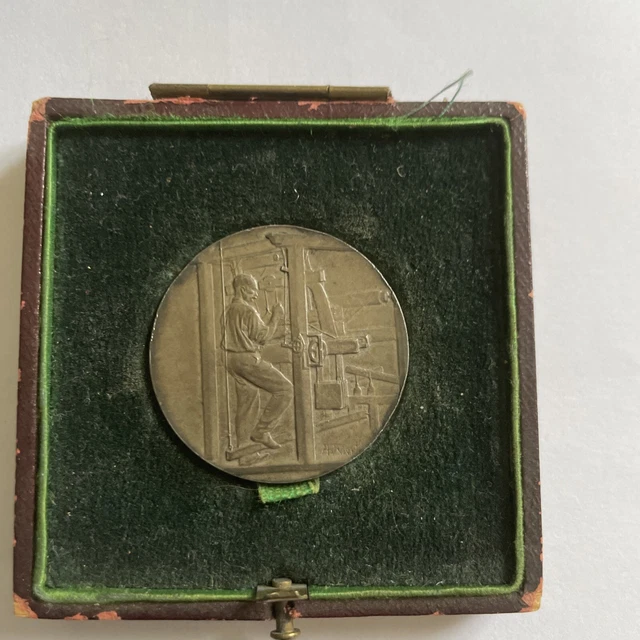 Médaille association général des tissus et matières textiles 1944 - Rivet - Attribuée Métal argenté - Collection