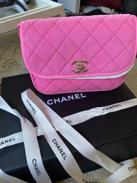 CHANEL 21S NEON Pink Denim Small Messenger CC Logo Chain Shoulder Crossbody  Bag $4,740.00 - PicClick
