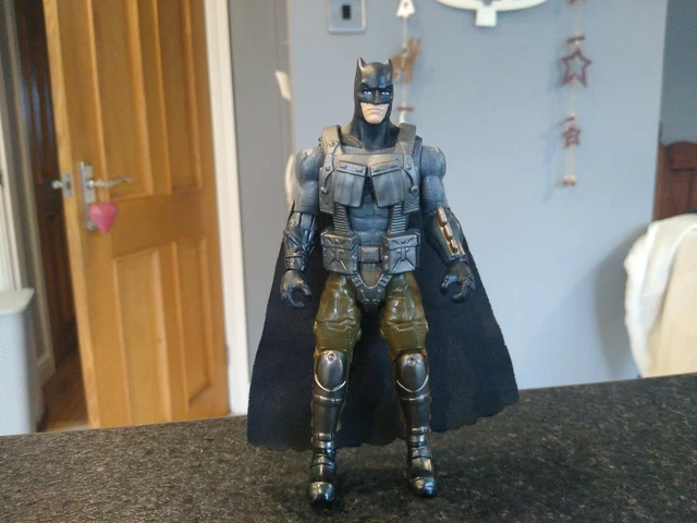 Lot De 2 Figurines Articulées Mattel Justice League Action Batman Et Joker