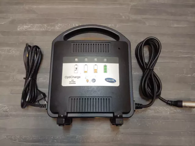 #1013 1x Ladegerät 24 V / 8 A OptiCharge für Elektromobil Invacare