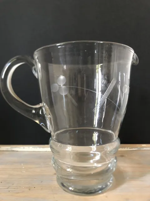 Pichet Ancien en verre gravé / En Très Bon État