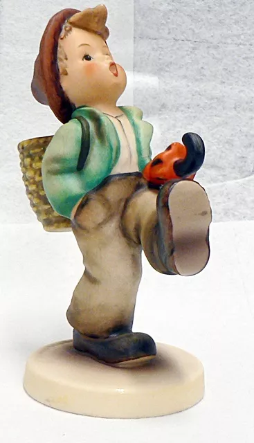 Hummel Goebel " Globe Trotter " Figurine # 79