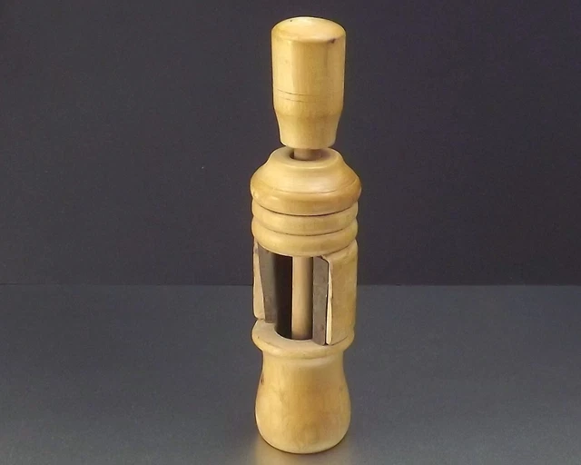 Vieux Casse-noix En Bois Sculpté - Tête Grotesque - Reproduction D'époque - Casse-noisette Décoratif