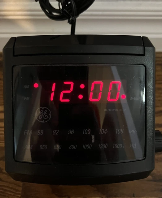 Vintage GE Digital Alarm Clock Am/Fm 80’s Radio  (7-4606BKA Fully Functional)