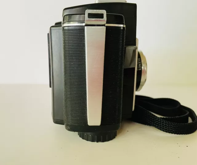 1959-64 Vintage Kodak Brownie Twin 20 Film Camera And Flash Collectible 2