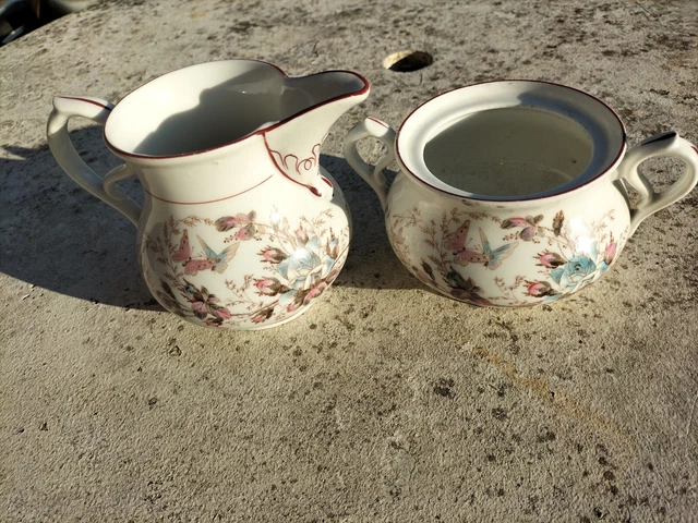 BEAU SUCRIER ET Pot A Lait Ancien En Porcelaine EUR 10,00 - IT