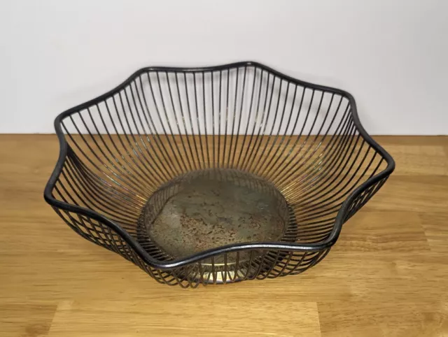 Star Shaped Silver Plated Metal Wire Fruit Bowl Bread Basket 9.75x9.75