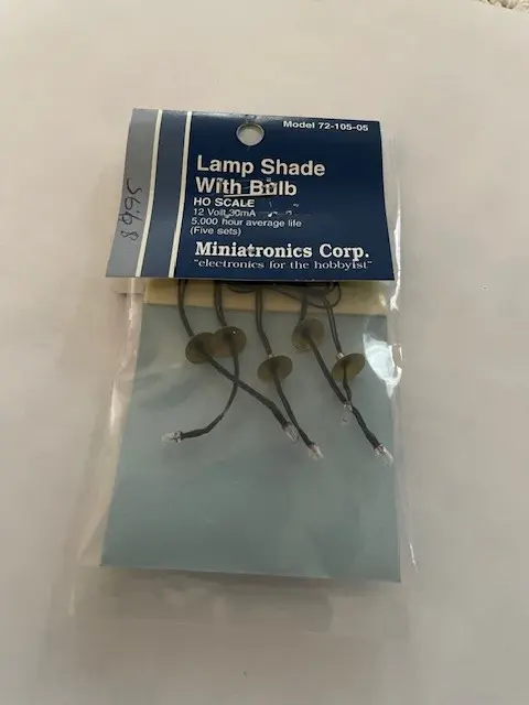 Miniatronics Lamp Shade with Bulb, Mini Connectors  4 Pin  Lamppost