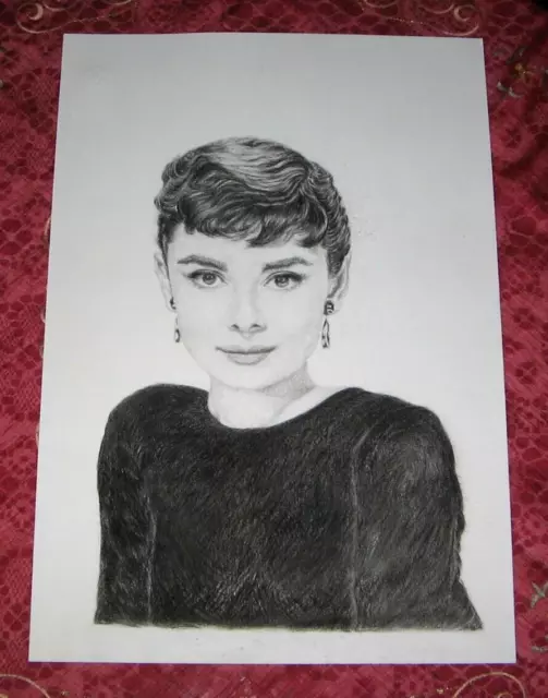Disegno Matita E Carboncino 33X48 - Audrey Hepburn - Bellissima!