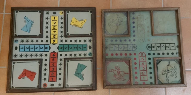 Tableau De Jeu Petits Chevaux Ancien – Recto, Jeu De Dames Au Verso, En Carton