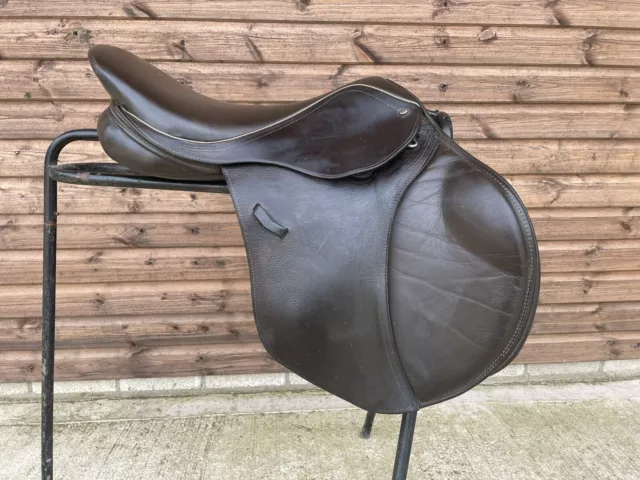Lovely Loxley of Bliss Eventer LX Saddle 17.5” W