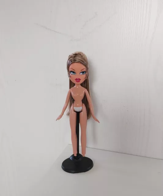 BRATZ ORIGINAL HOT Summer Dayz Fianna Doll Long Hair Edition