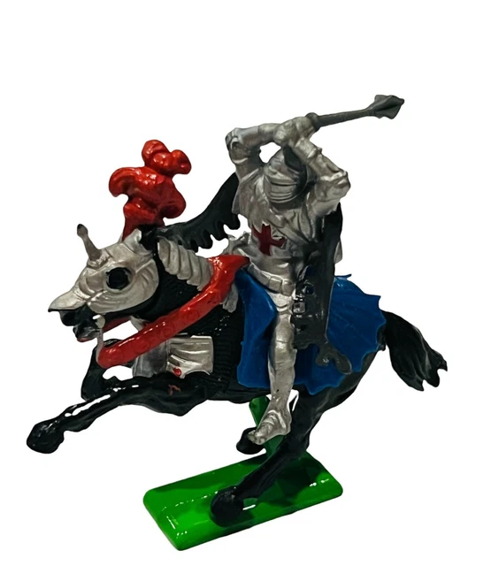 MEDIEVAL KNIGHT VTG plastic toy figure England 1971 Britain Deetail