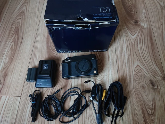 Panasonic dmc l1 dslr.  / Leica digilux 3 excellent conditin only 5,412 shots