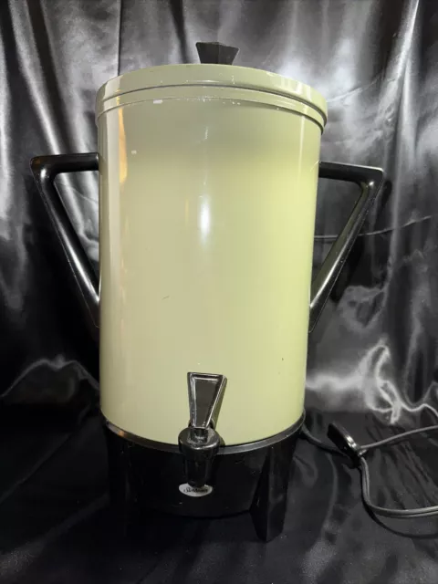 https://www.picclickimg.com/c6sAAOSwl2RkTbxF/Vintage-MCM-Sunbeam-30-Cup-coffee-Percolator-Avocado-Green.webp