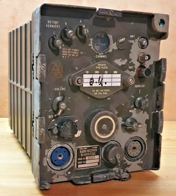 Radio Receiver R-109/GRC Funkgerät US Army Bundeswehr Vietnam Militär