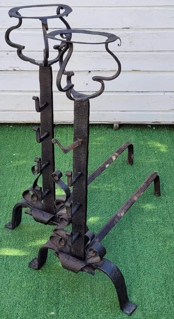 Paire de Landier,Chenet XVIII ème Siècle en fer forgé/H 71 cm