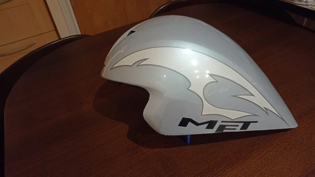 MET Aero Helmet Medium 54/56cm