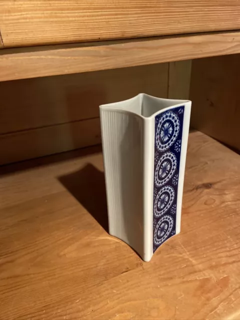 Eckige Vase „ein Traum in Blau“