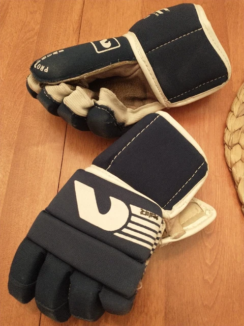 Vic 201 Youth Hockey Gloves Proteck Thumb Blue Great shape