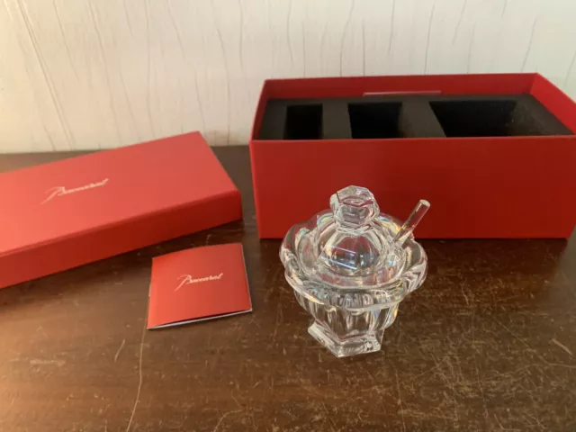 Moutardier avec coffret en cristal de Baccarat