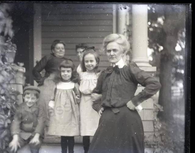 Antique Negative Glass Slide Photo Americana House Old Woman Teacher Girls #36