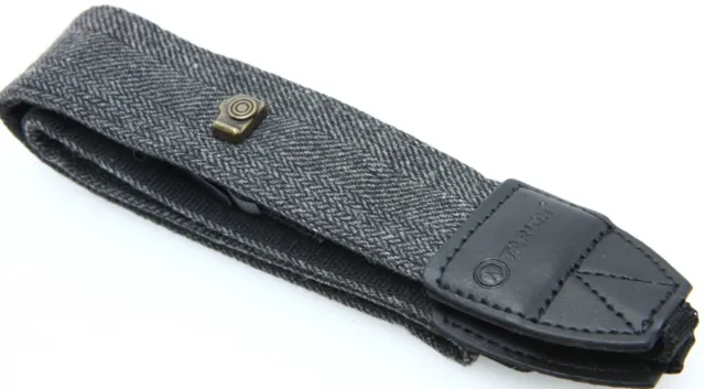 Tarion 1.5" grey tweed Pleather camera strap w/raised camera emblem 395192