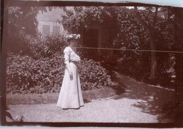 Vintage Print Portrait, Woman with a Hat in a Garden, Citrate Print 6x