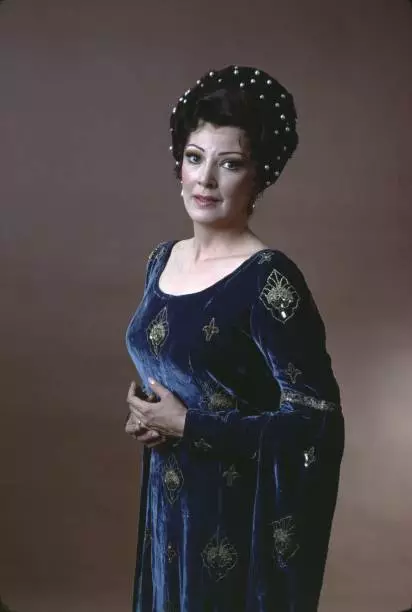 ITALIAN-AMERICAN OPERA SINGER Anna Moffo in New York City in 1977 Old ...