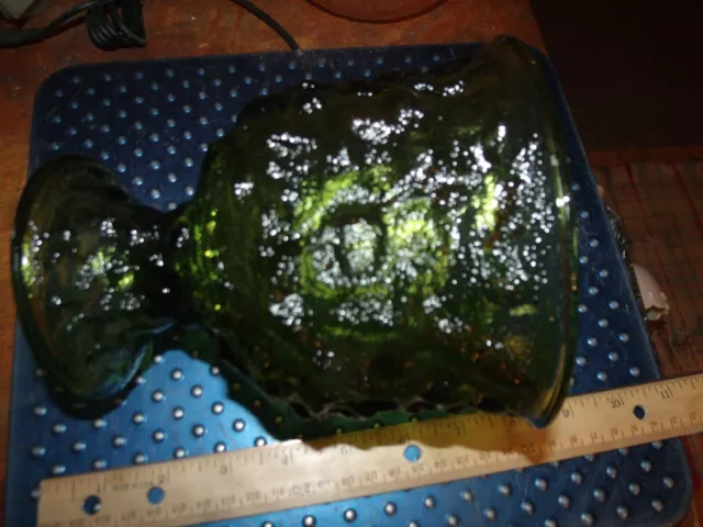 Vintage E.O. Brody Company GREEN Glass Vase Urn Made in Cleveland Ohio USA 6"