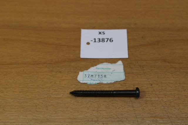 John Deere 37M7158 Screw NOS NEU genuine xs13876