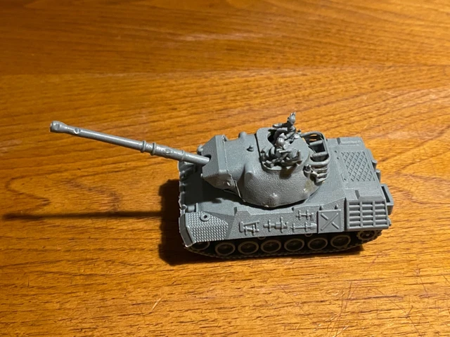 Easy Model 36122 Modellino di carro Armato Tedesco del 1945 Scala 1