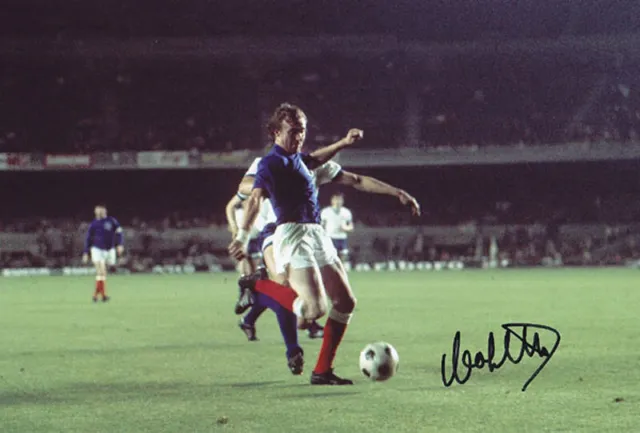 AUTOGRAPHED RANGERS 12x8 PHOTO 1972 : COLIN STEIN (004)