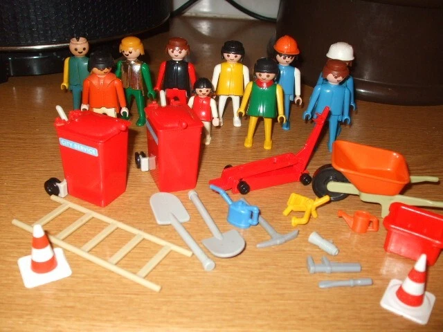 Vintage 1974 PLAYMOBIL ~ People ~ accessories ~ as seen in photos    (E)