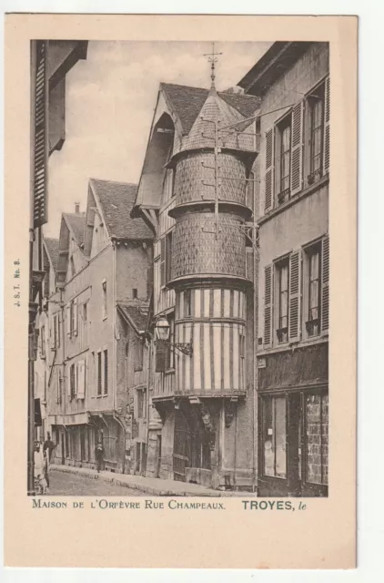 TROYES - Aube - CPA 10 - Editeur J.S.T. - la Rue Champeaux