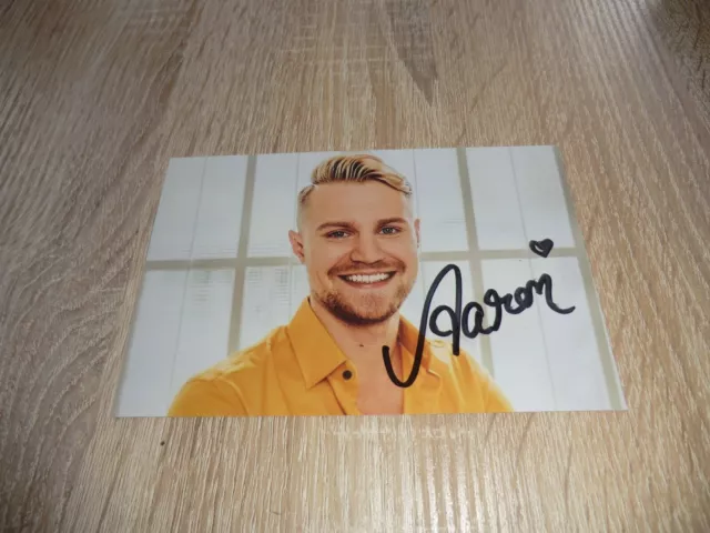 Autogramm Foto HANDSIGNIERTES Von Aaron Königs