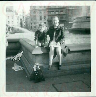 1960s Mother & Son Trafalgar Square Fountain London England 3.5"