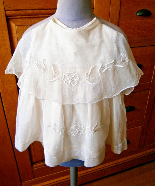 Robe De Baptême Ancienne En Coton Brodée De Roses - Longue, Plissée, Blanche, Pour Bébé