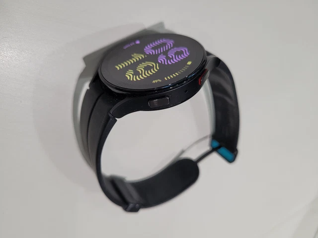 Samsung Galaxy Watch5 44 mm Boîtier Graphite avec Bracelet Graphite Montre...