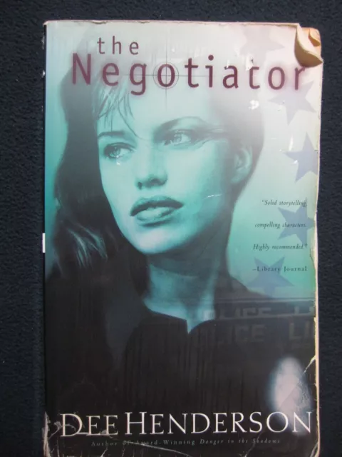 The Negotiator (O'Malley Series, Book 1) Henderson, Dee