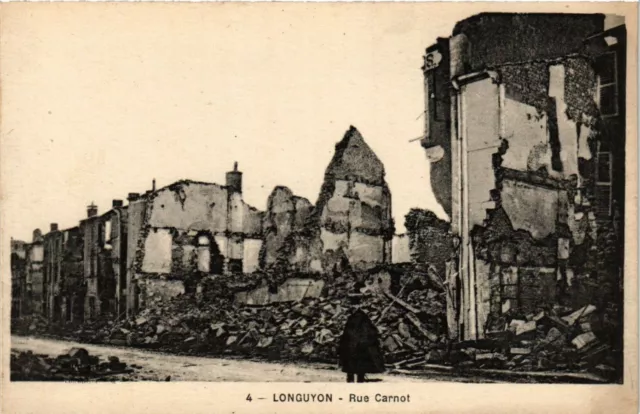 CPA AK Militaire LONGUYON - Rue Carnot (362291)