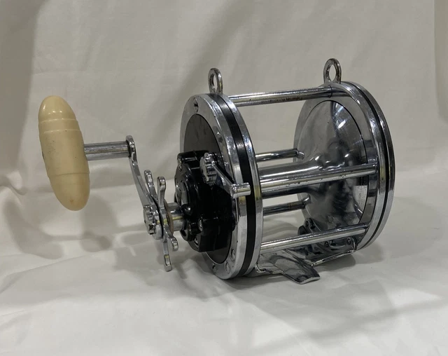 VINTAGE PENN SENATOR 6/0 Reel, very good condition