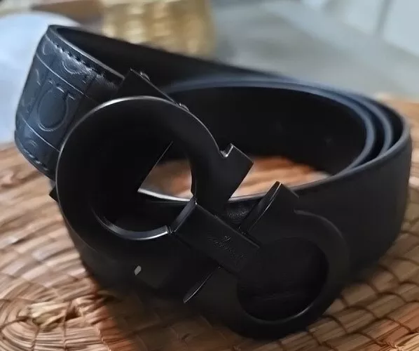 Salvatore Ferragamo Gancini Men's Reversible Leather Belt - Black, 46