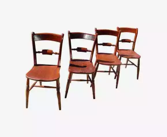 Série de 4 chaises au modèle d'amirauté anglaise du XIX siècle en orme massif